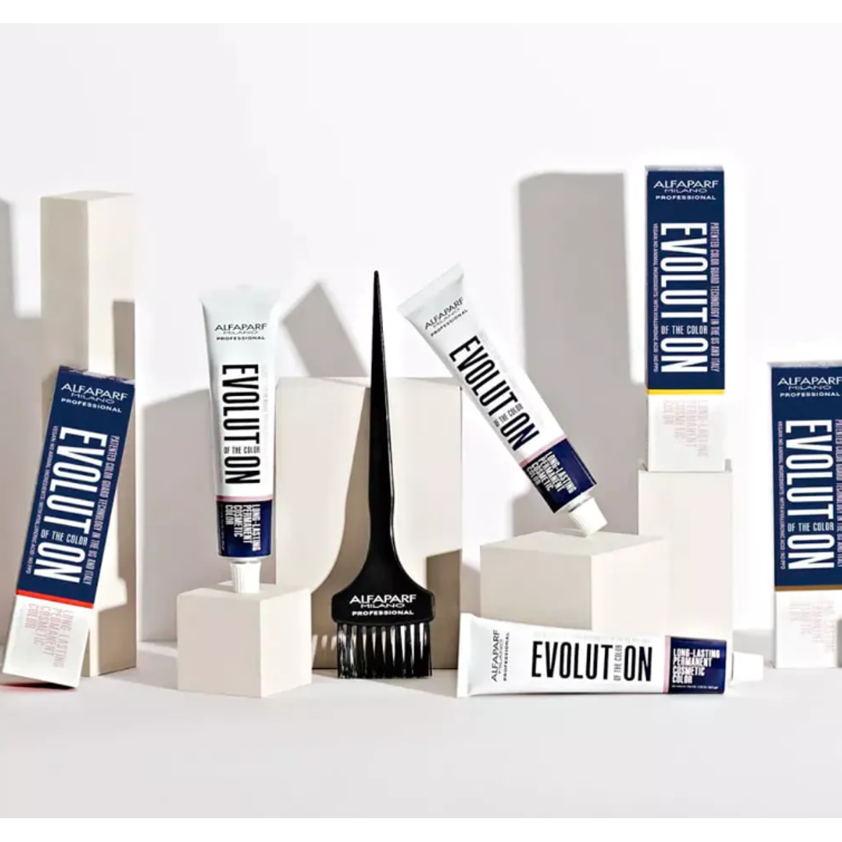 KIT ALFAPARF EVOLUTION 1 COLORAÇÃO 5NB CASTANHO CLARO + OX 20VOL 90ML