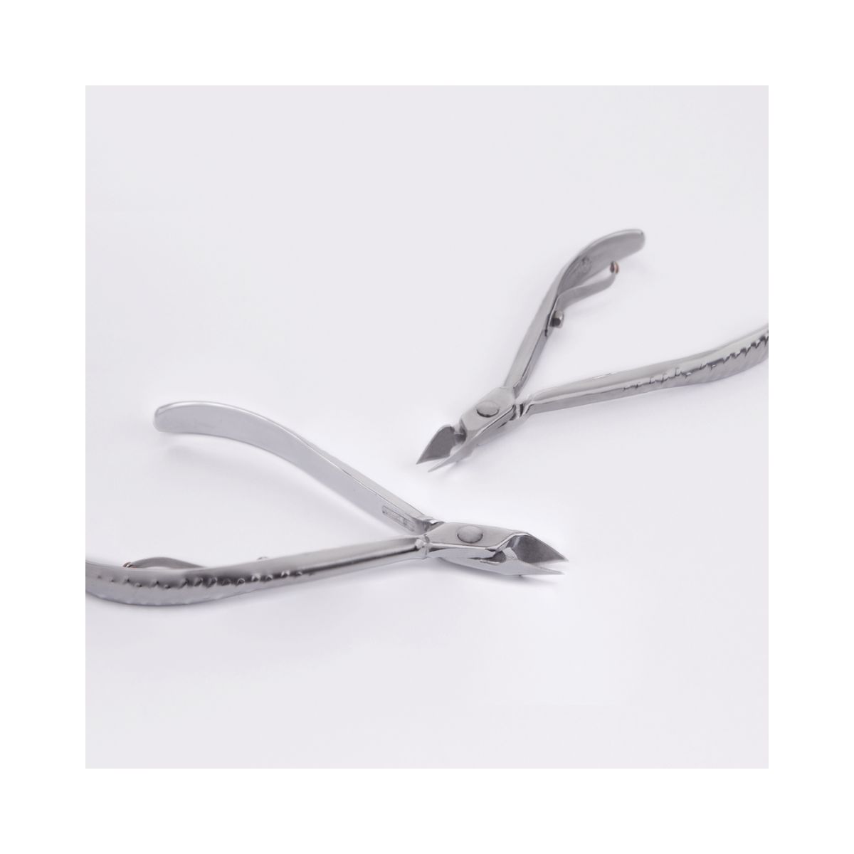 ALICATE PARA CUTÍCULAS PROFISSIONAL 775 INOX MUNDIAL