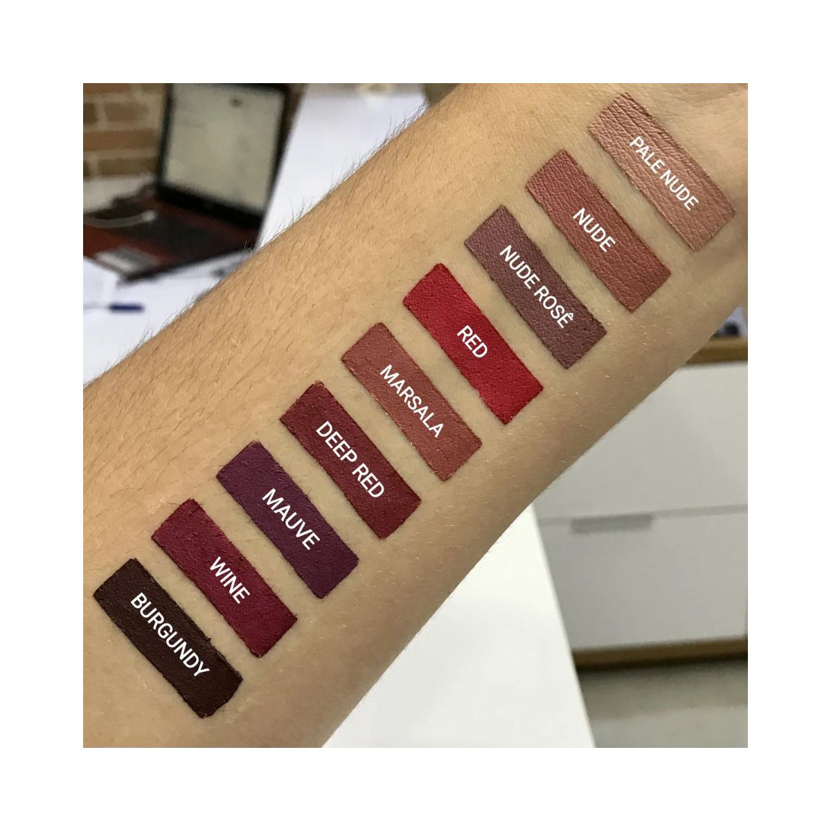 LÁPIS DE BOCA ULTRA EASY DEEP RED - RUBY KISSES