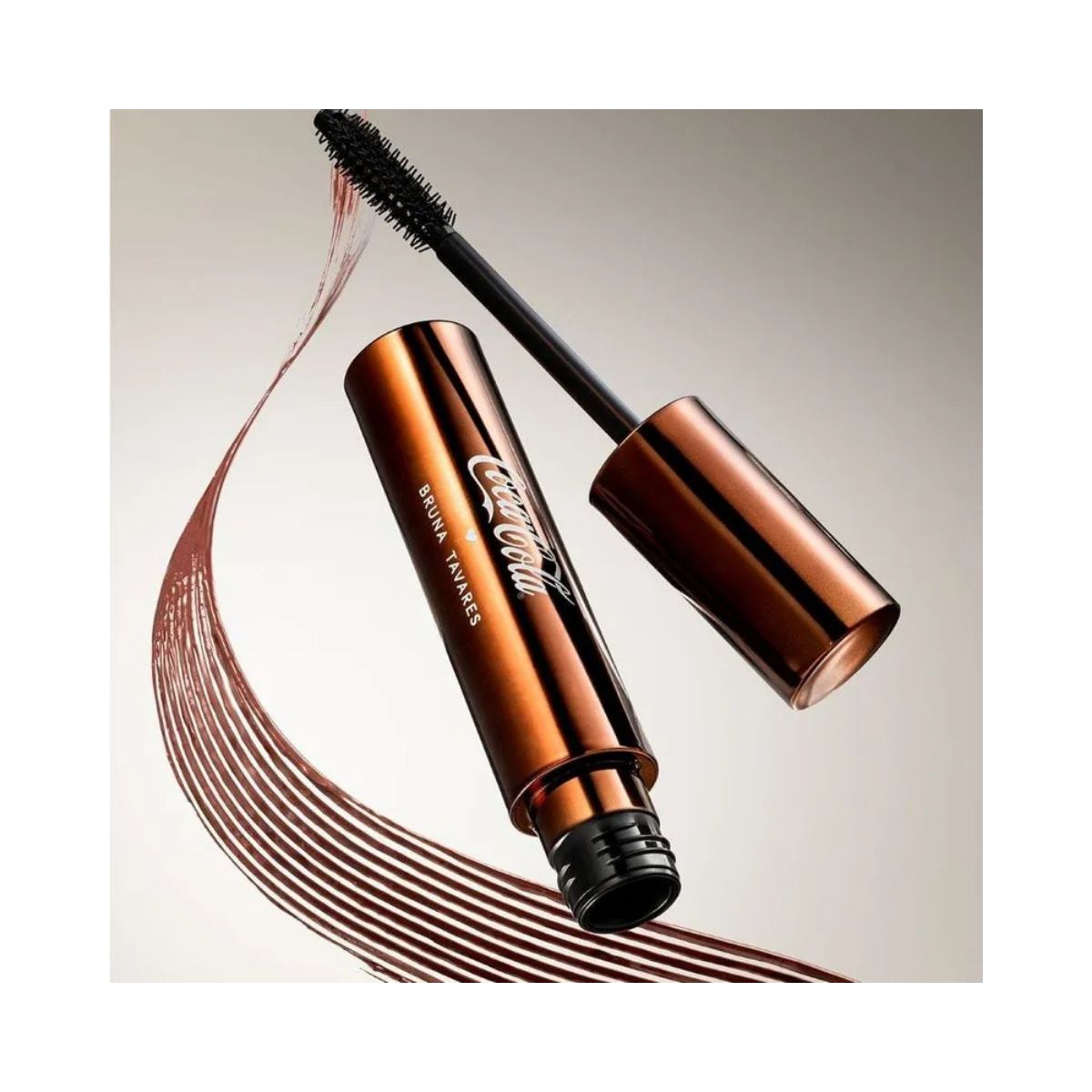 MÁSCARA DE CILIOS MARROM REFR YOUR LASH COCA COLA BRUNA TAVARES