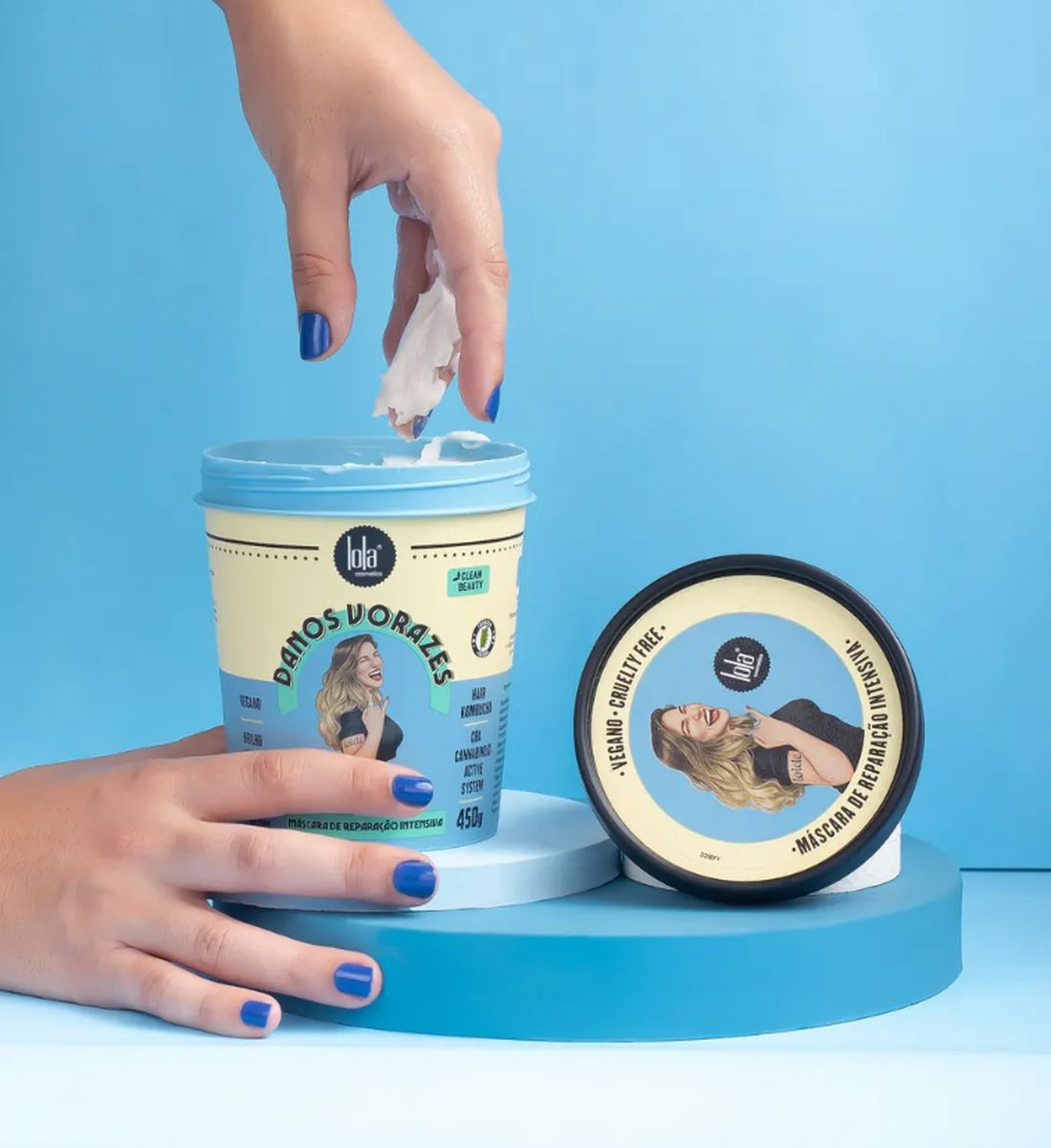 MÁSCARA DANOS VORAZES LOLA COSMETICS 400G COM ACESSÓRIO SORTIDO
