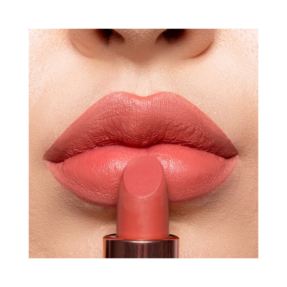 BATOM INSTANT KISS MARIA ANTONIETA NINA MAKEUP