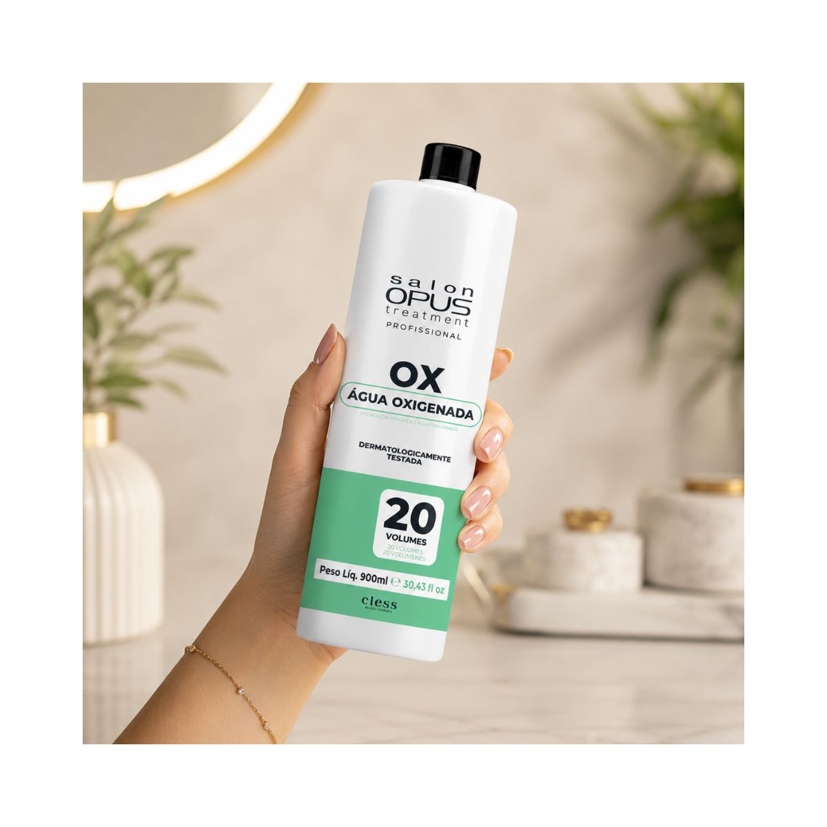 ÁGUA OXIGENADA 20 VOLUMES SALON OPUS 900ML