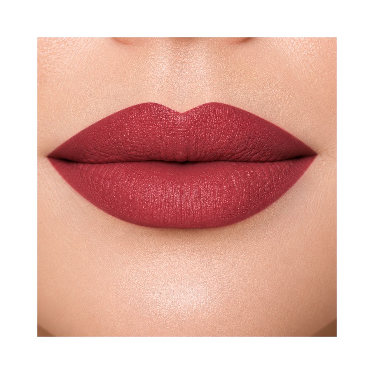 BATOM SOFT PETALS VERMELHO ROMANTICO NIINA 3,6G